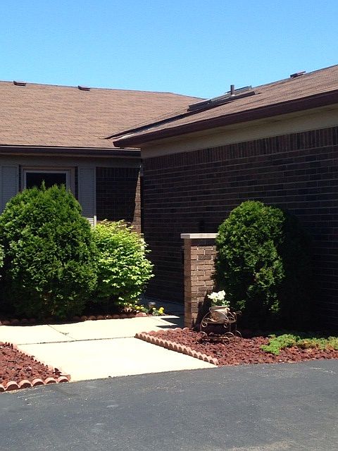 2nd image of 49543 Lordstown Ct