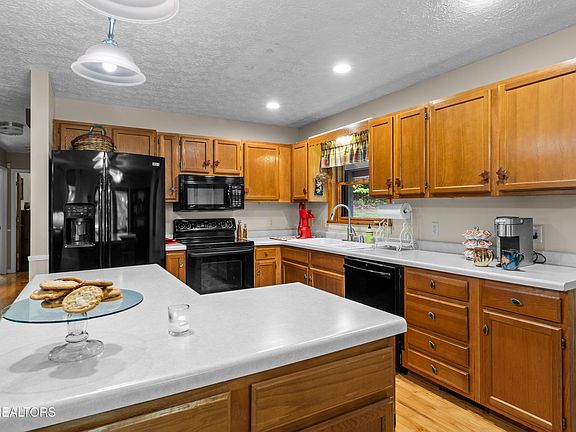 21st image of 1043 Reagan Springs Rd