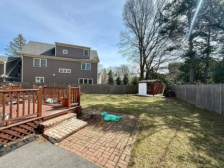 18 Pine St #1 — Photo 25
