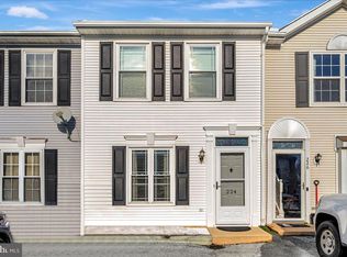 224 Fieldstone Ln, Newark, DE 19702