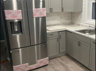 208 Amherst St FLOOR 3, East Orange, NJ 07018