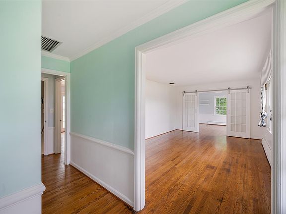 2nd image of 5822 Apache Ln