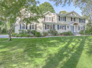 1 Meadow Ln, New Canaan, CT 06840