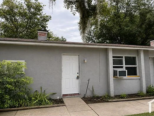 606 S Gordon St — Photo 2
