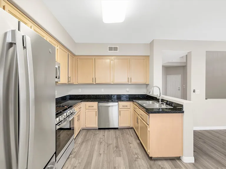 9901 Trailwood Dr #1069 — Photo 9