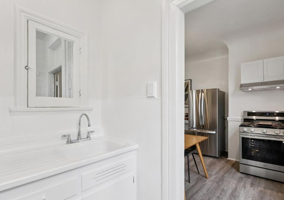 1st image of 840 York St #777b18569