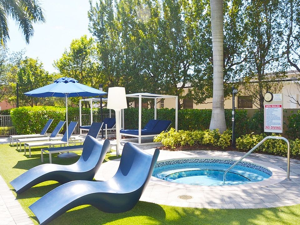 Relax in the Jacuzzi