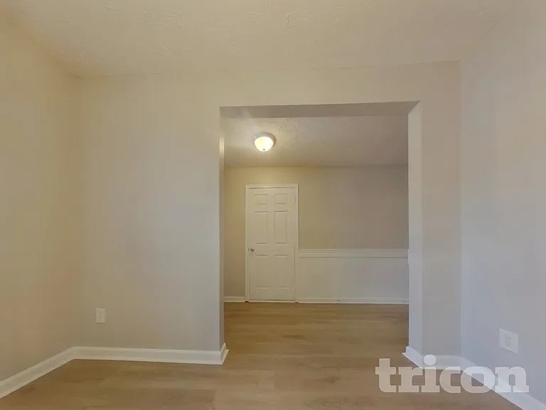 501 Arrowhead Dr — Photo 5