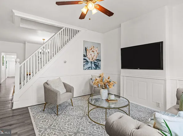 239 3rd St, Gloucester City, NJ 08030