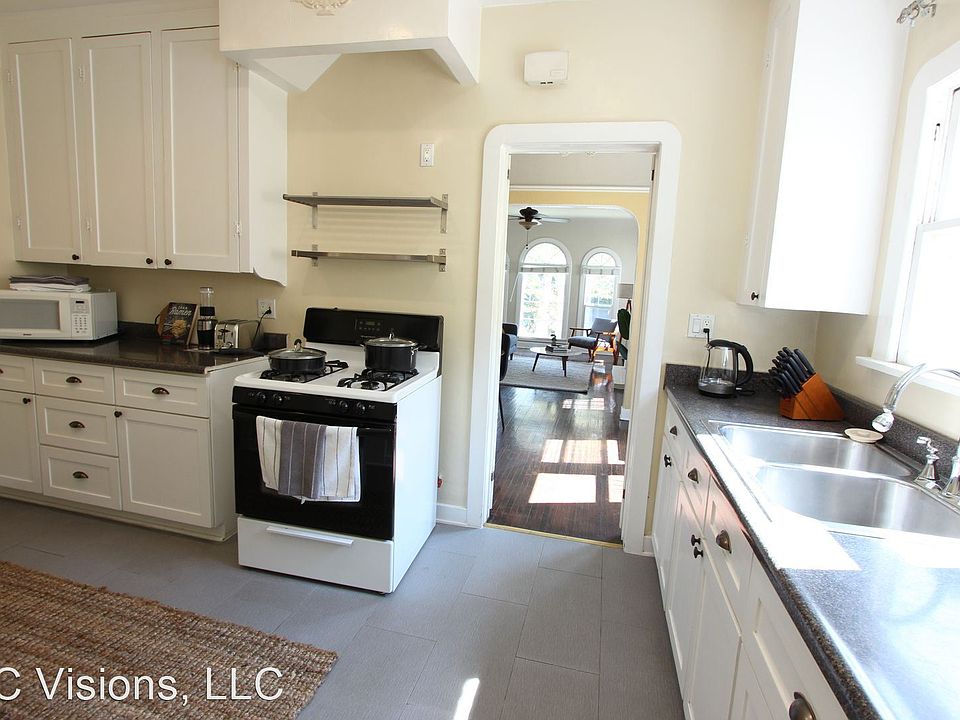 1st image of 151 S Maple Dr #9004907
