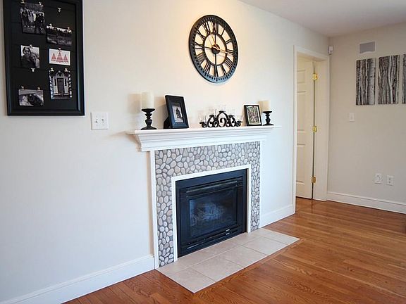 5th image of 25 Unicorn Cir