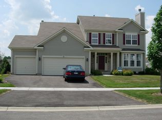 81 W Norwell Ln, Round Lake, IL 60073