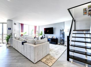 320 Harmon Cove Tower #320, Secaucus, NJ 07094