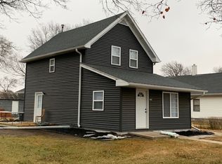 206 W Nemaha St, Blue Hill, NE 68930
