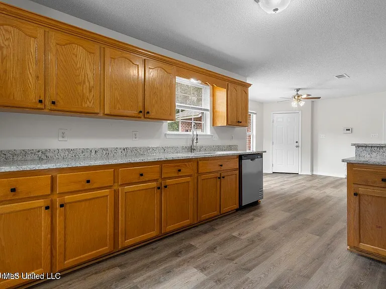 8909 Mermaid Ave — Photo 6