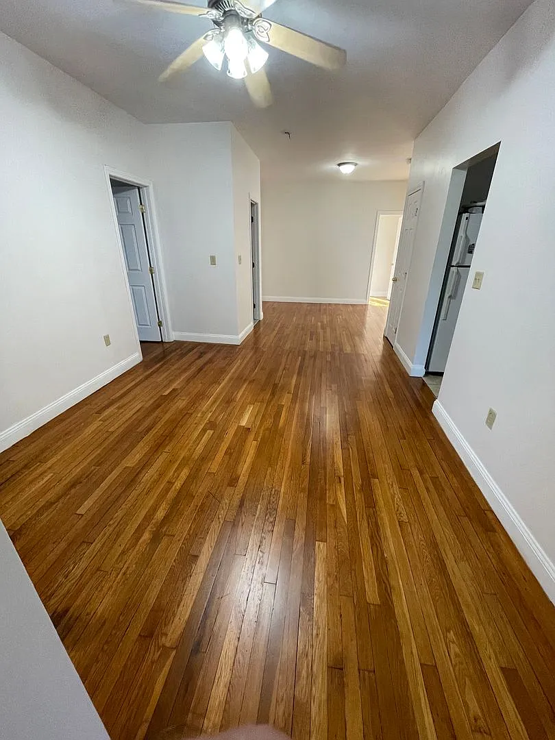 9/1 No Fee! 4BR/2BA w/large bedrooms, heat inc! — Photo 3