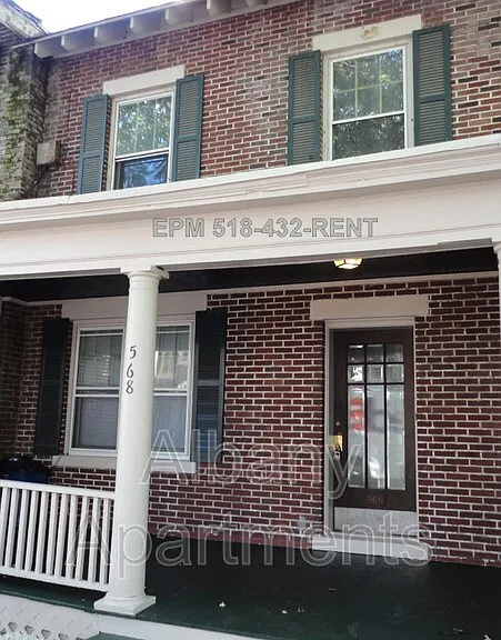 568 Park Ave #2 — Photo 4
