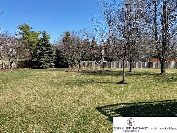 5th image of 13224 Hillsborough Dr