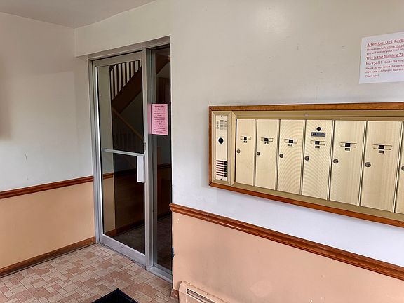 5th image of 756 W Dempster St #G2b