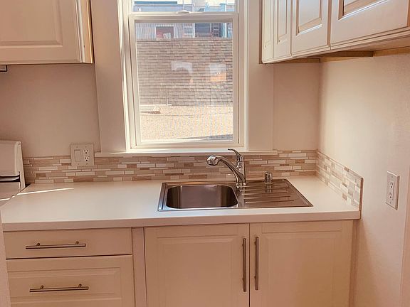 4th image of 650 Church St APT 7