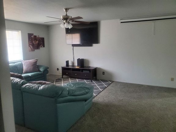 3rd image of 3275 McCulloch Blvd N