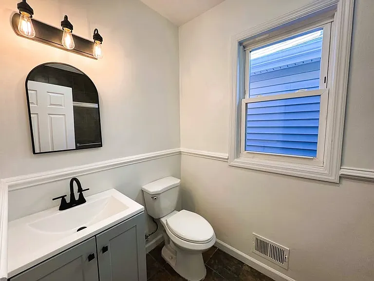 158 Catherine St #2 — Photo 10