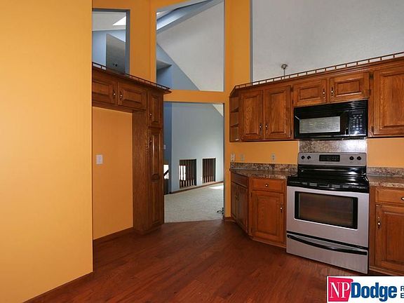 5th image of 12201 Binney St