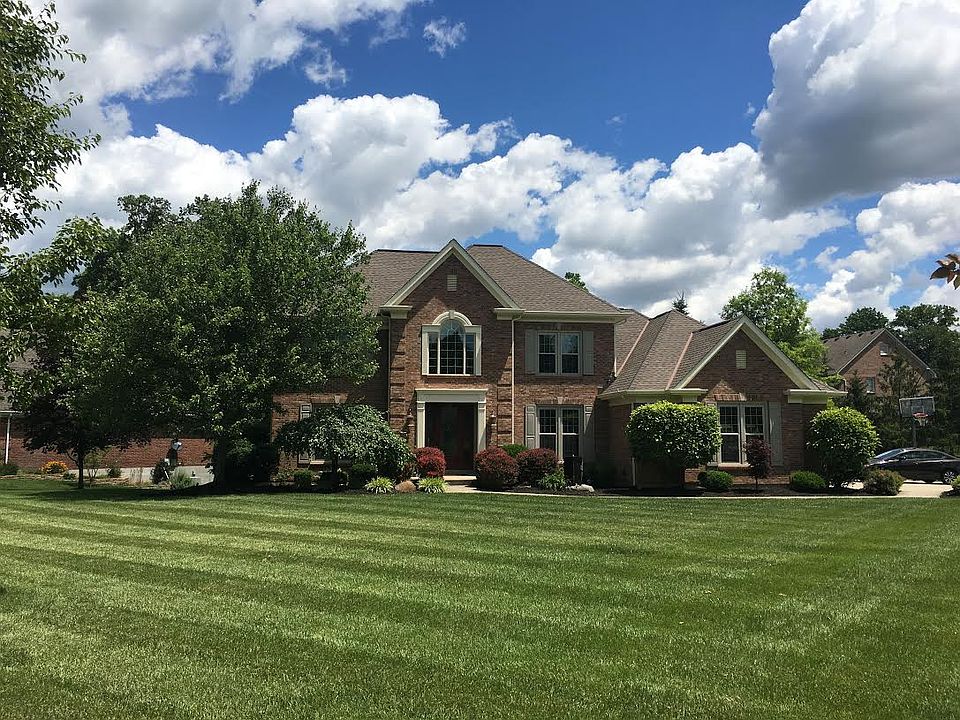 1st image of 832 Miamiridge Dr