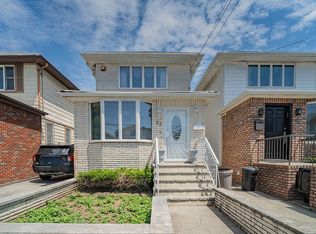 27 Lloyd Ct, Brooklyn, NY 11223