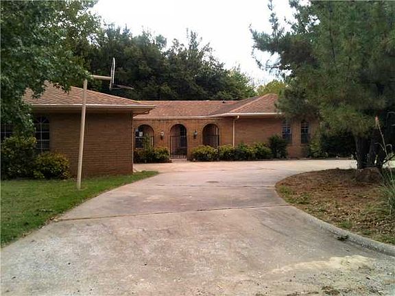 2nd image of 1112 Melody Dr