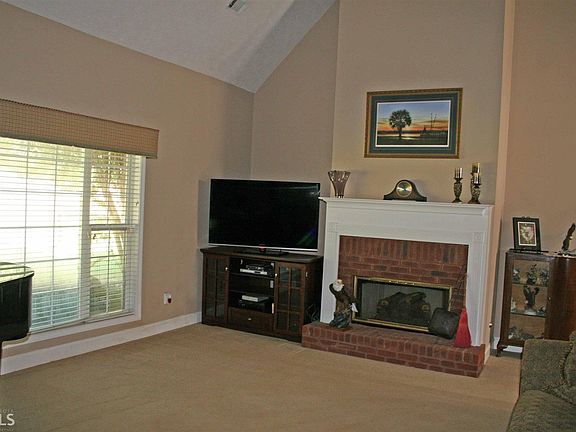 2nd image of 177 Ashley Dr