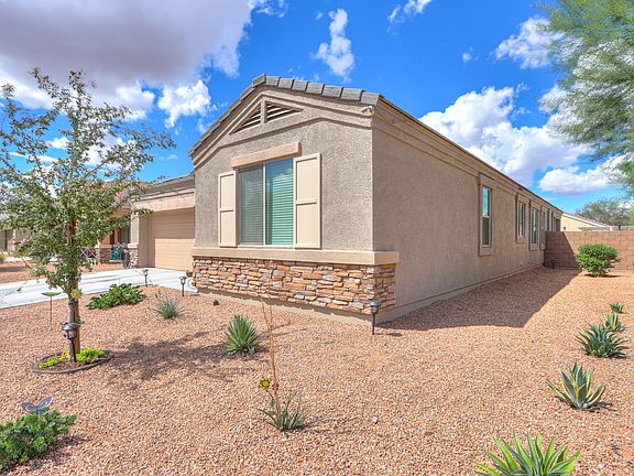 4th image of 2033 N Cheyenne Pl