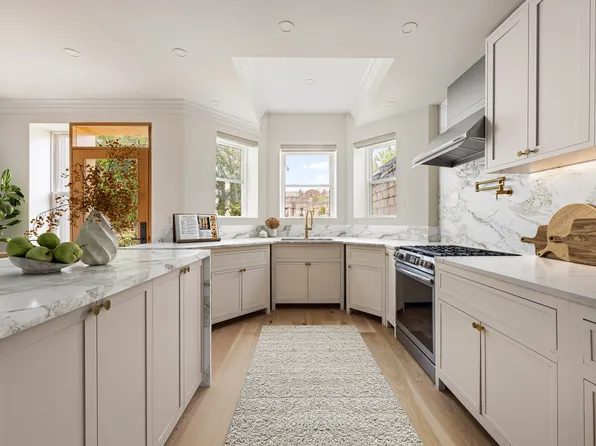 1423 Park Place image 9 of 15