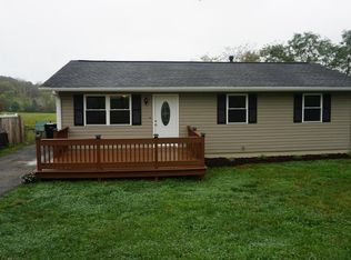 8325 Willow Creek Dr, Roanoke, VA 24019
