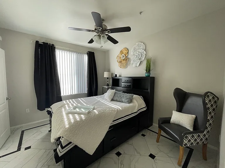 1701 E Colter St — Photo 45
