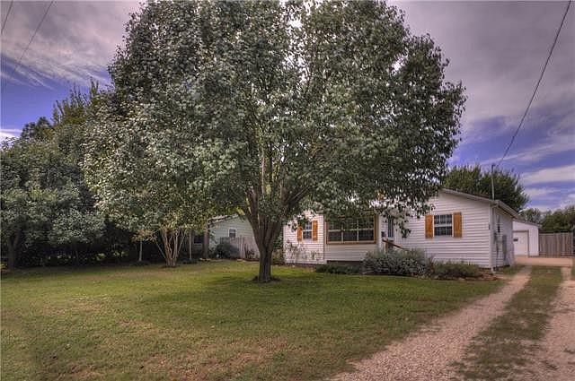 1st image of 729 Lucas Dr