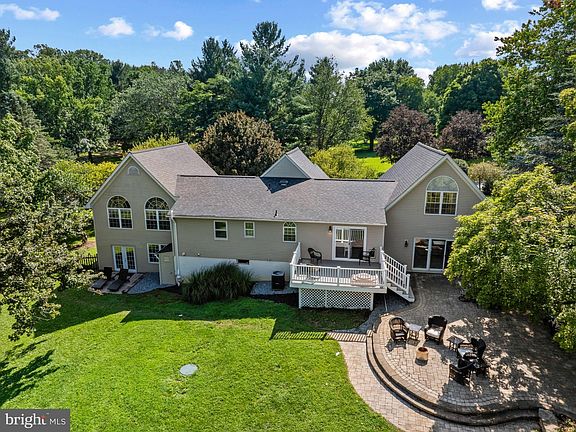 3rd image of 2696 Walston Rd