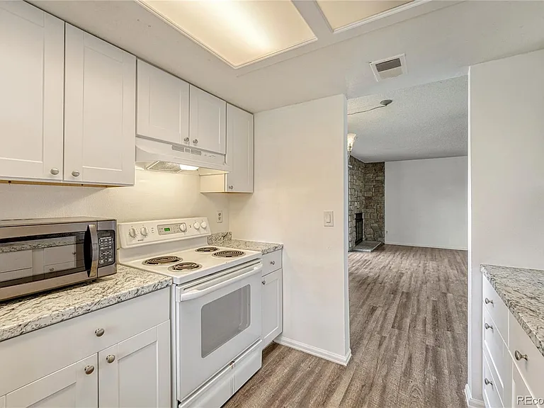 491 S Kalispell Way #101 — Photo 13