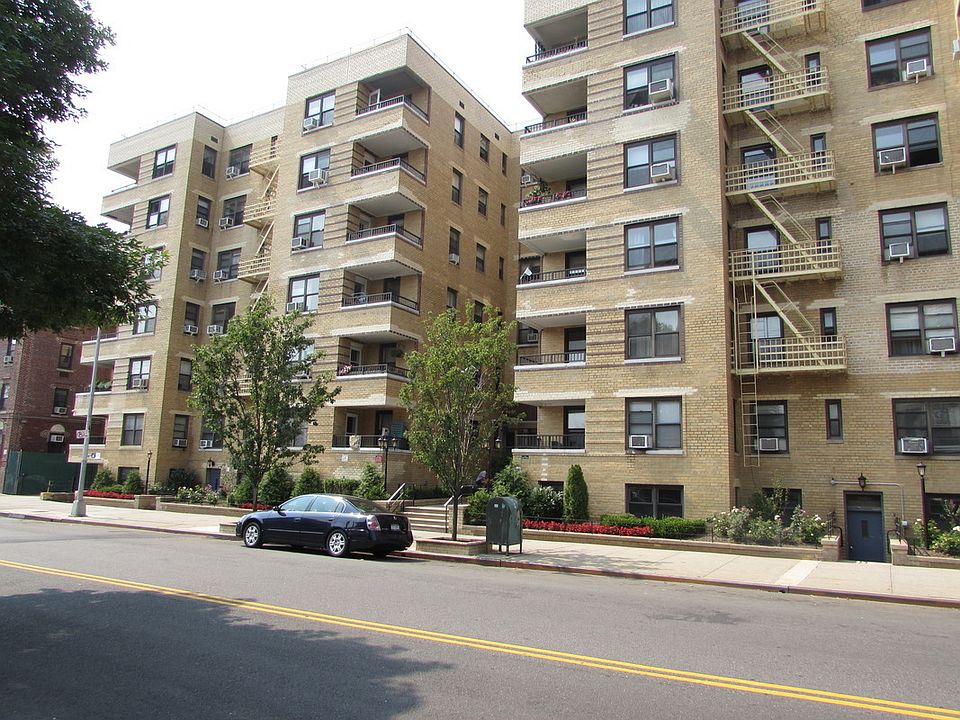 2nd image of 150 W End Ave APT 2L