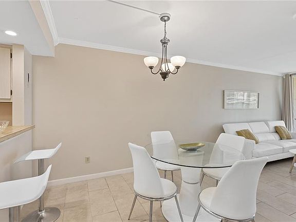 5th image of 25806 Cockleshell Dr #317