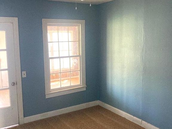 4th image of 2101 E Trinity St