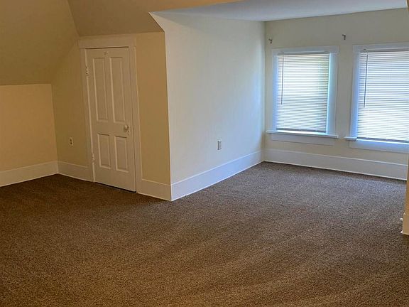 4th image of 75 E 18th Ave #1/2