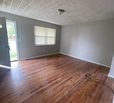 2nd image of 10835 Sprucehill Dr