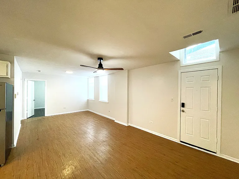 3227 S Aberdeen St #1M — Photo 3