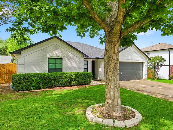 3rd image of 1614 Lantana Dr