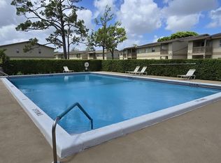 1854 Abbey Rd APT 202, West Palm Beach, FL 33415