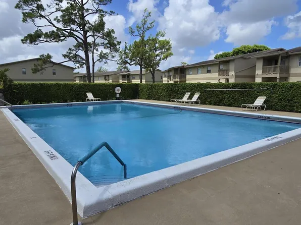 1854 Abbey Road #202, West Palm Beach, FL 33415