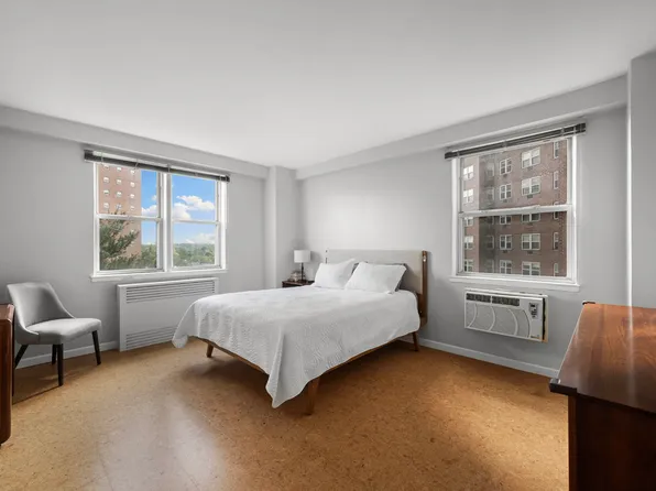 5700 Arlington Avenue image 4 of 18