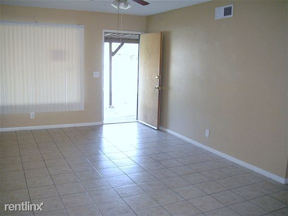 2 LIVING ROOM