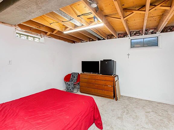 4th image of 2213 Jenkins Dr